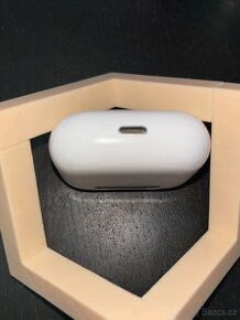 Apple Airpods 3 s Magsafe pouzdrem - 5