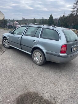 Škoda Octavia 1.6 - 5