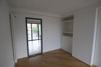 Pronájem dvoupatrového 4+1, 144 m2, Hořejší nábřeží, Praha 5 - 5