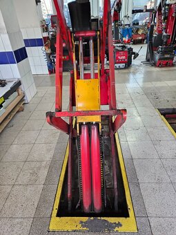 Vysokozdvižný nůžkový zvedák CORGHI 2500 kg - 5