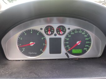 Ford Galaxy rok výroby 2005 2.3 103kw benzín ,auto je v cajk - 5