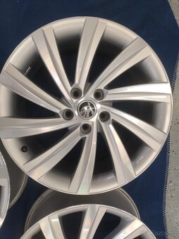ALU kola sada Octavia 4 Perseus 7,5J 18 ET48 - 5
