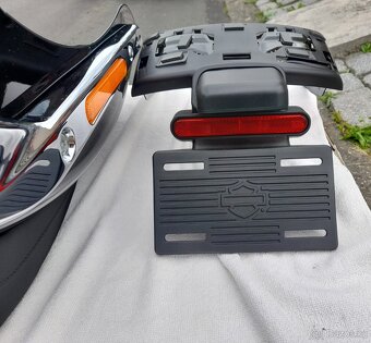 Harley Davidson® Breakout M8 - 5