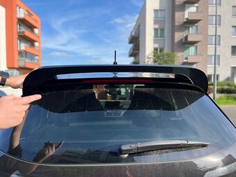 Křídlo na BMW i3 - 5