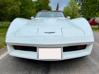 Chevrolet Corvette C3 z roku 1980 - 5