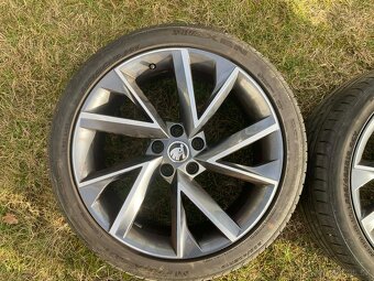 Alu kola 5x112 R 19 Škoda Superb 3 - 5