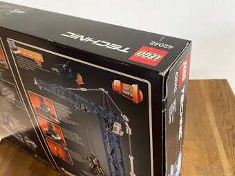 nové Lego Technic 42042 Pásový jeřáb - 5