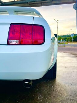 Ford Mustang V6 4.0, 2005 – splněný sen na prodej - 5