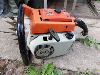 Stará motorová pila STIHL 050....pro sběratele. - 5