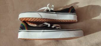 VANS love is love - 5