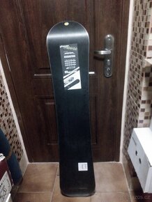 Prodám úplně nový snowboard CRAZY CREEK 128cm dlouhý. - 5
