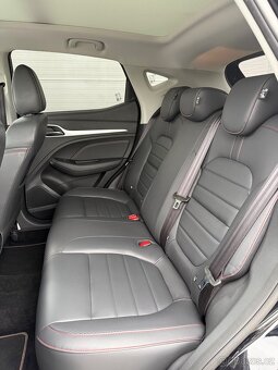 MG ZS - 5