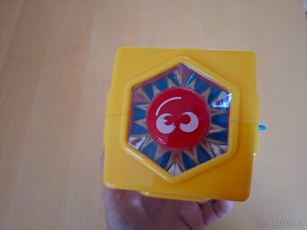 Interaktivní kostka pro batolata, 10cm - 5