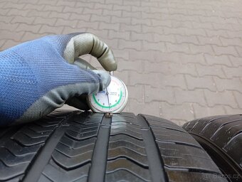 245/50/20 celoroční pneu goodyear - 5