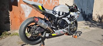 Suzuki GSX-R 750 okruhovka 2010 - 5