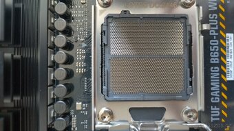 ASUS TUF GAMING B650-PLUS WIFI,AM5,DDR5 - 5