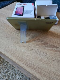 Tablet Lenovo M9 - 5