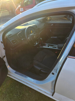 Renault Megane IV Grandtour Limited 1,5 Blue dCi - 5