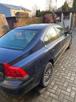 Volvo S60 2,5T awd 154kw LPG - 5