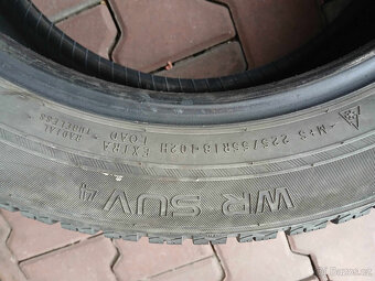 Pneu NOKIAN 2x 225/55 R18 - 5