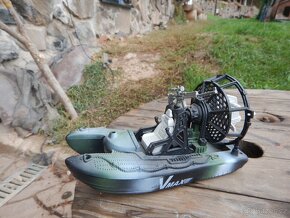 figurky vojáci, vojenská technika, vznášedlo, dělo - 5