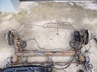 Nápravy Škoda Superb 1 - 5