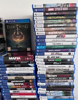 Příslušenství ps4 a ps5 + hry - 5