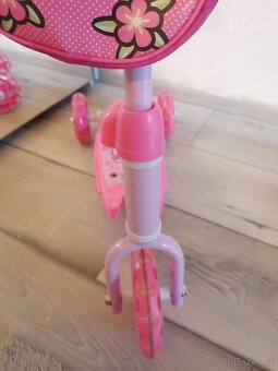 Dívčí koloběžka Hello Kitty - 5