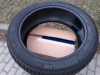 Prodám 4 ks jeté letní pneu na Volvo CX60 rok 2020 - 5