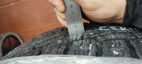 Nokian Hakkapelitta 7 SUV 225/65 r17 - 5