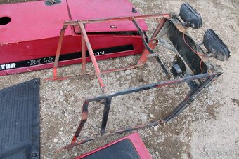 Zetor 12145 kapotáž rám maska kapota mřížky mezikus - 5