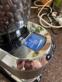 Mlýnek DeLonghi KG521.M - 5