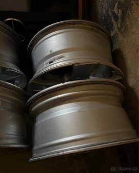Kola alu oxxo 5x112 r16 - 5