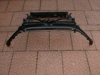 Škoda Octavia 3 III chladičovka čelo 5E0805588  výztuha - 5