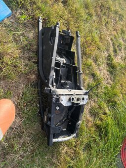 Kompletni podsedadlovka vcetne ramu na Gsxr 1000 750 600 - 5