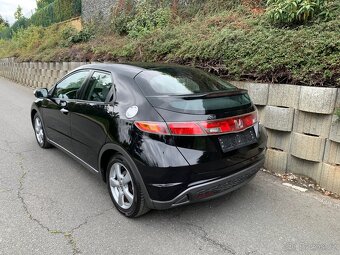Honda Civic 1.4 i    8g - 5