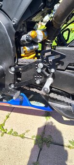 Yamaha R1 RN19 okruhovka - 5