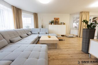 Prodej rodinného domu 4+kk s bazénem (140,4 m2) a zahradou, - 5