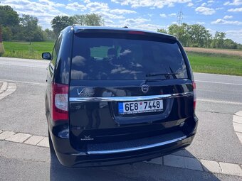 Chrysler Lancia Voyager 3,6 Gold DVD LPG 2014 - 5