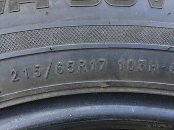 1ks zimní pneu Nokian 4mm - 215/65/17 DOT 3518 - 5