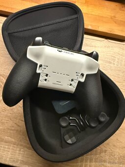 XBOX ELITE 2 ovladač - 5