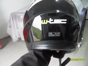 Moto helmu se slunecnim stitem - 5