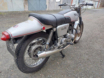 Norton Comando 750 - 5