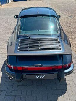 Porsche 911 Carrera 3.2 Coupé G50 z roku 1987 - 5