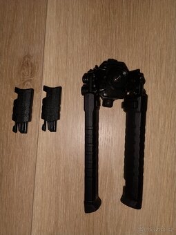 Taktická dvojnožka FAB Defense SPIKE-M-LOK - černá - 5