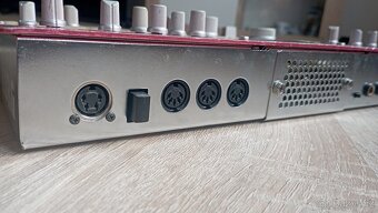 Korg ElecTribe SX (ESX-1) - 5