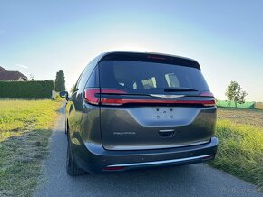 Chrysler Pacifica 2022 radar záruka nebourané DPH - 5