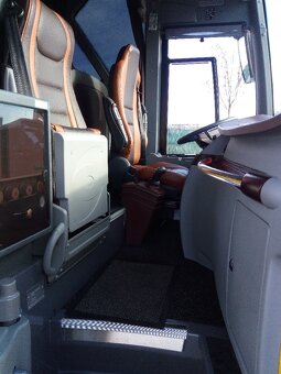 Isuzu Visigo VIP 35 míst - 5