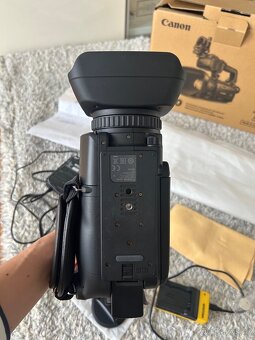 Kamera Canon XA50 - 5