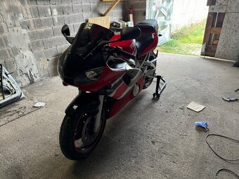 Yamaha r6 - 5